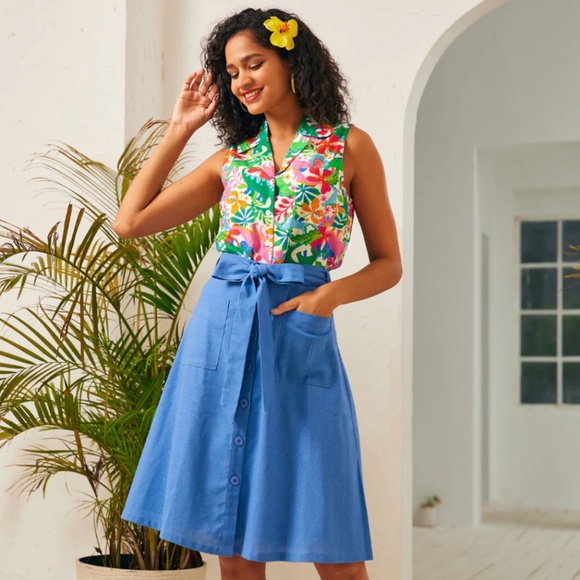 Modcloth Spotlight Spark Sleeveless Shirt with Colorful Dinosaurs - Picture 3 of 9